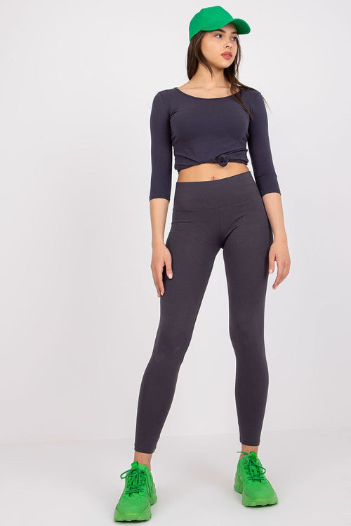 Elegant high-waisted sports