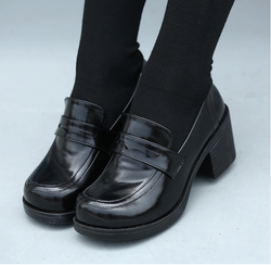 Lente en herfst Engeland retro damesschoenen college wind Japanse uniforme schoenen dik met enkele schoenen verf Pissen vrouwelijke ronde kop kleine schoenen