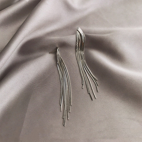 Long temperament female earrings