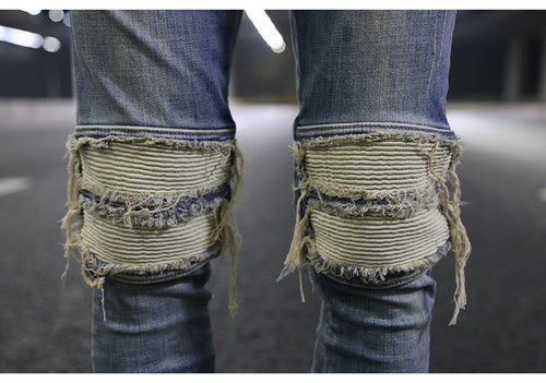 Op maat gemaakte jeans met gatenpatch